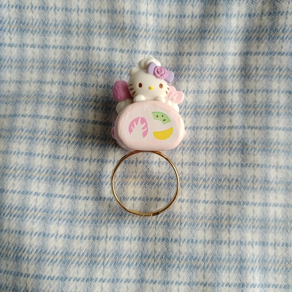 Sanrio Sweets blind box ring - Hello Kitty strawberry swiss roll